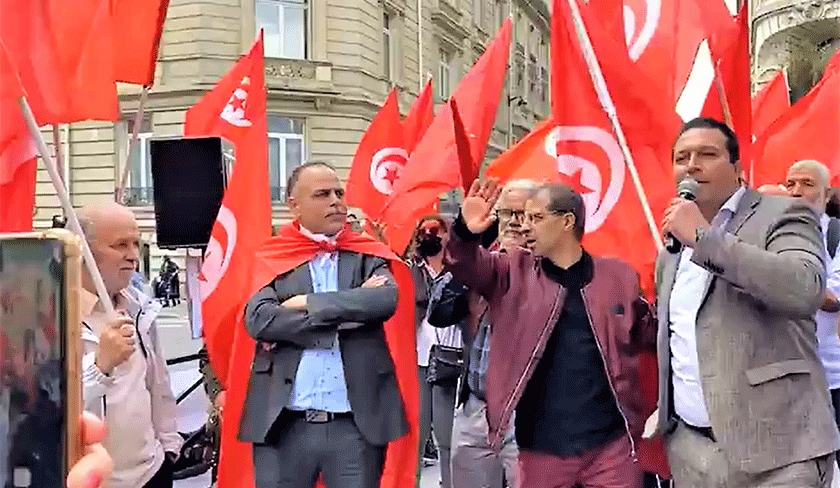 Manifestation contre Kaïs Saïed devant le consulat de Tunisie à Paris