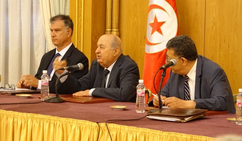 Sadok Belad exige des invits qu'ils rdigent leur vision pour la Tunisie dans 40 ans en deux pages

