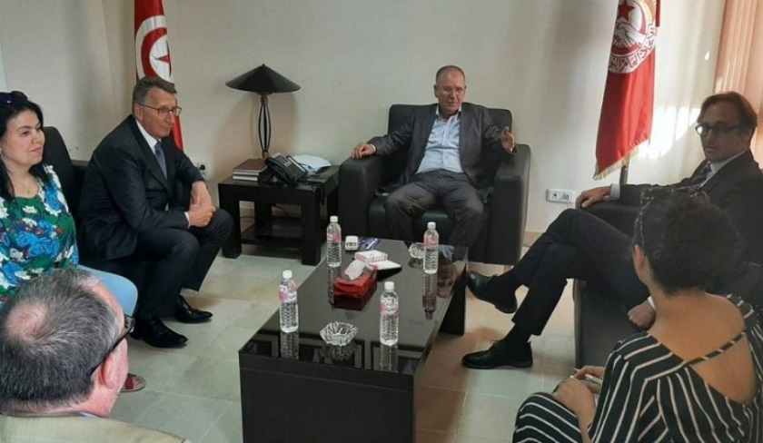 Noureddine Taboubi reçoit l’ambassadeur allemand Peter Prügel