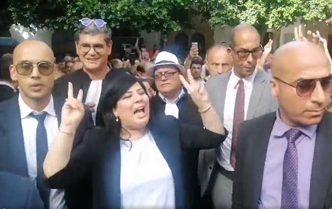 Abir Moussi quitte le palais de Justice triomphante