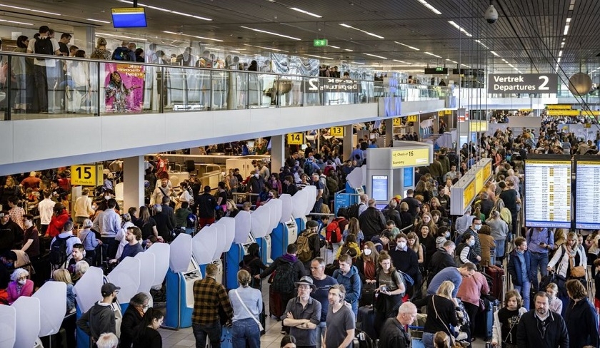 Voyages aériens : le chaos règne dans les aéroports !