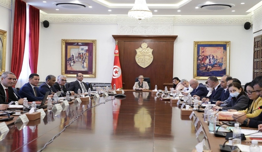 Najla Bouden préside un conseil ministériel dédié à la reprise du tourisme