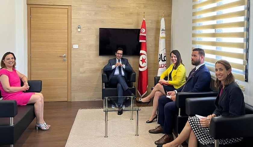 Fadhel Abdelkefi reçoit Natasha Franceschi