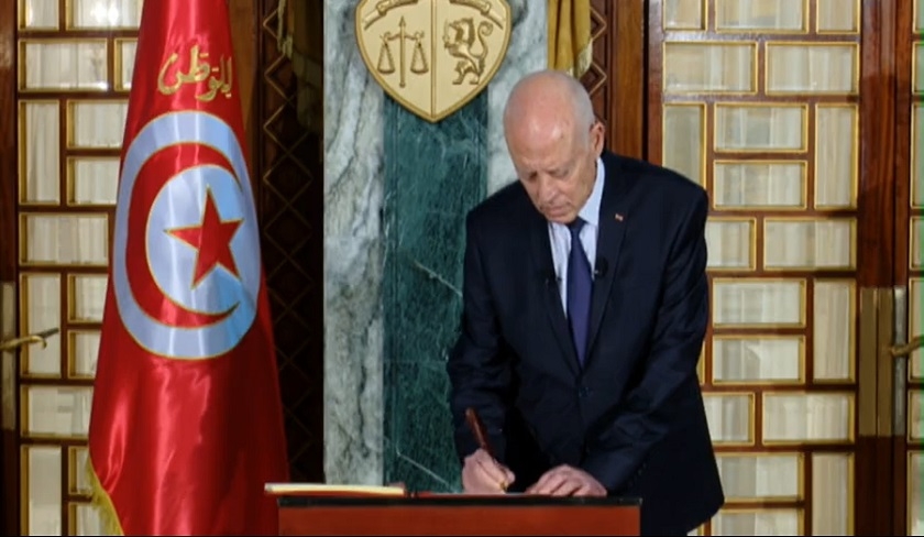 Kas Saed ratifie la nouvelle Constitution

