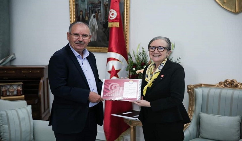 Noureddine Taboubi remet à Najla Bouden le programme de réformes élaboré par l’UGTT