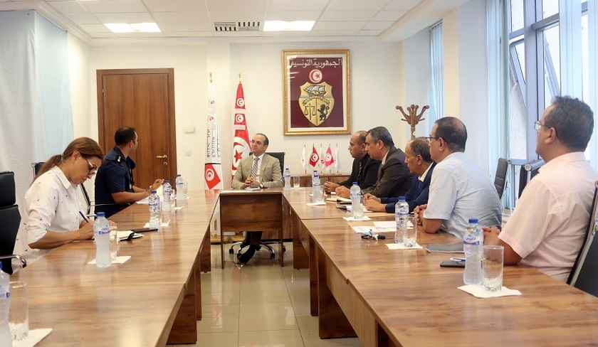 Farouk Bouasker se réunit avec des représentants des ministères de la Justice et de la Défense nationale
