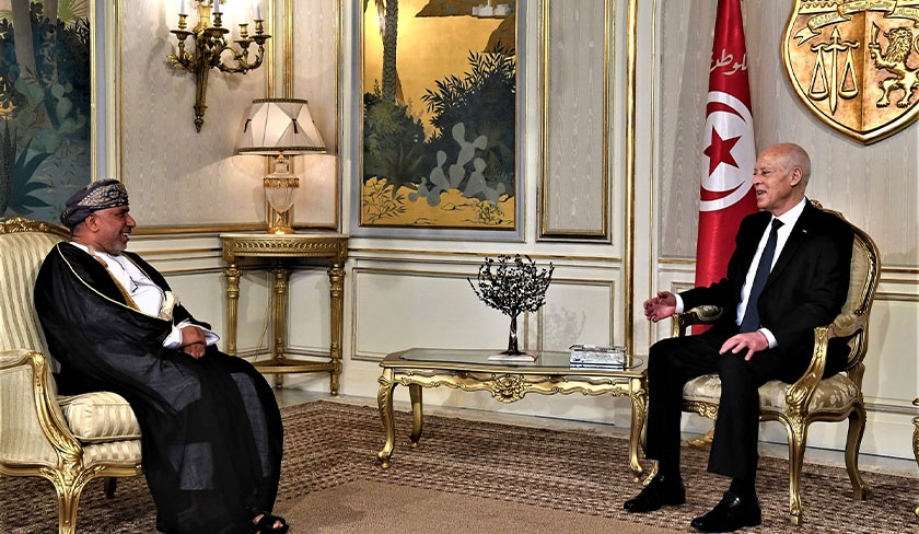 Kaïs Saïed reçoit l'ambassadeur du sultanat d'Oman en fin de mission