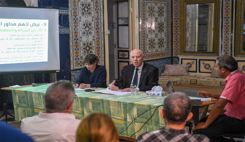 Saïed supervise une séance préparatoire pour la constitution d’une société citoyenne à Béni Khiar