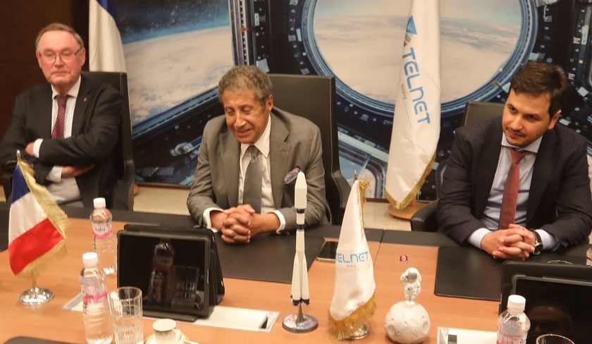Visite de Yazid Sabeg et Daniel Verwaerde à Telnet et signature d’une série de conventions