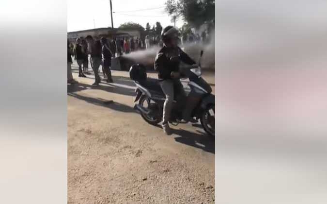 Tensions  Bizerte - Des habitants en colre ferment la route et incendient des pneus