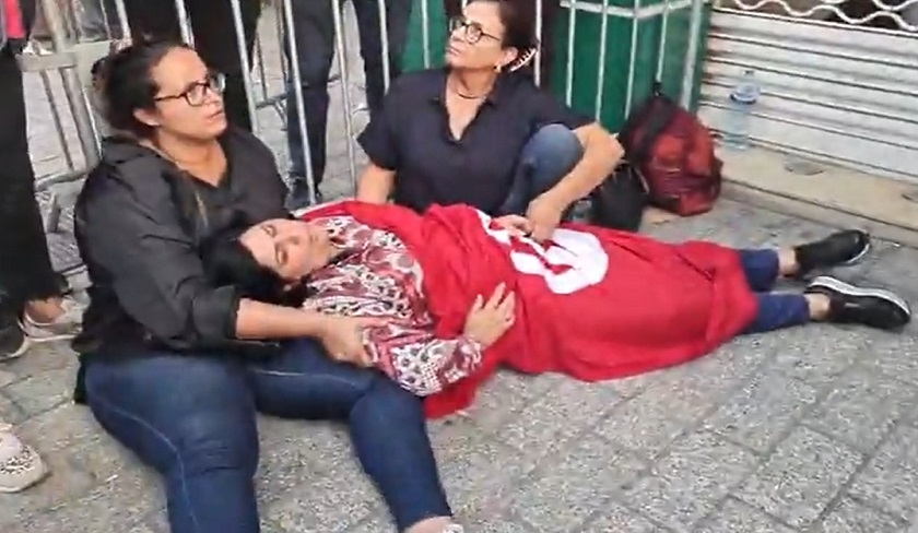 Abir Moussi transporte en ambulance aprs son malaise devant le ministre de lIntrieur