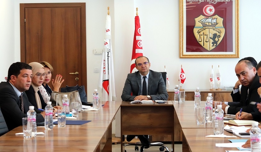 Farouk Bouasker appelle à simplifier les procédures pour l’ouverture de comptes bancaires de candidats aux législatives