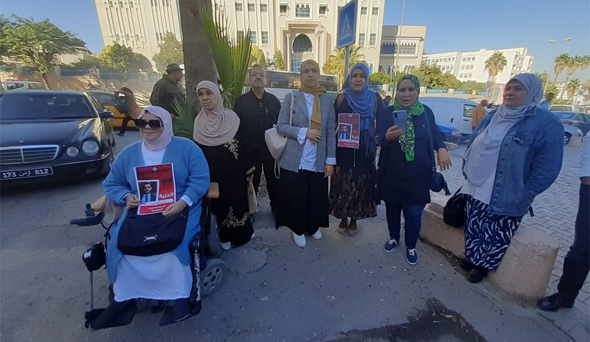 Photo de la manifestation pour défendre Rached Khiari