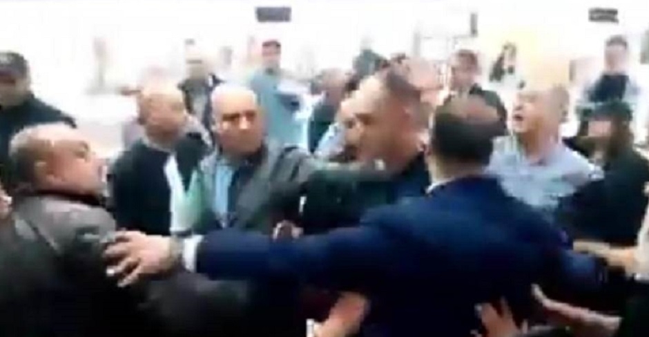 Les raisons derrière l’échange de violences entre avocats à l’audience de Ghannouchi
