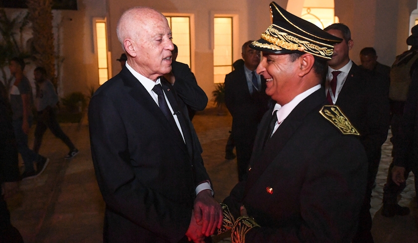 Photo du jour - Lchange damabilits entre Kas Saed et le gouverneur de Mdenine  Djerba
