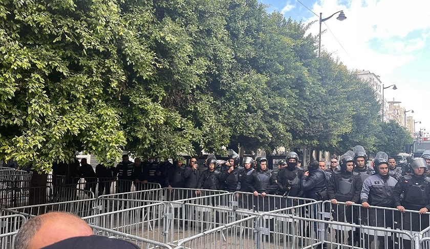 Important dispositif sécuritaire déployé à l’avenue Habib Bourguiba