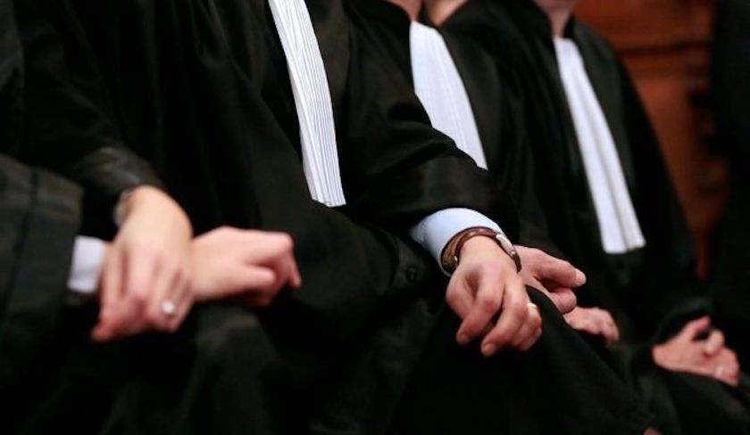 Le Conseil de la concurrence suspend la dcision fixant les honoraires des avocats, Mziou rtorque 