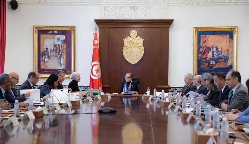 Le gouvernement envoie une pique supplémentaire à l'UGTT