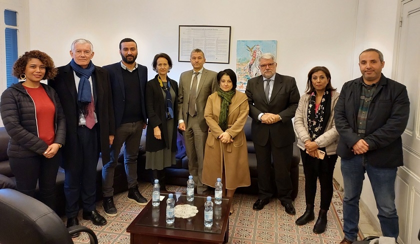 Des ambassadeurs européens reçus dans les locaux du SNJT