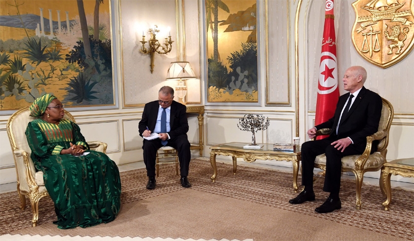 Kaïs Saïed reçoit deux commissaires de l’Union africaine