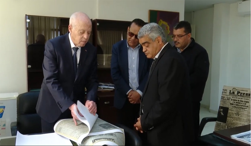 En visite à La Presse, Saïed demande qu'on republie ses anciens articles