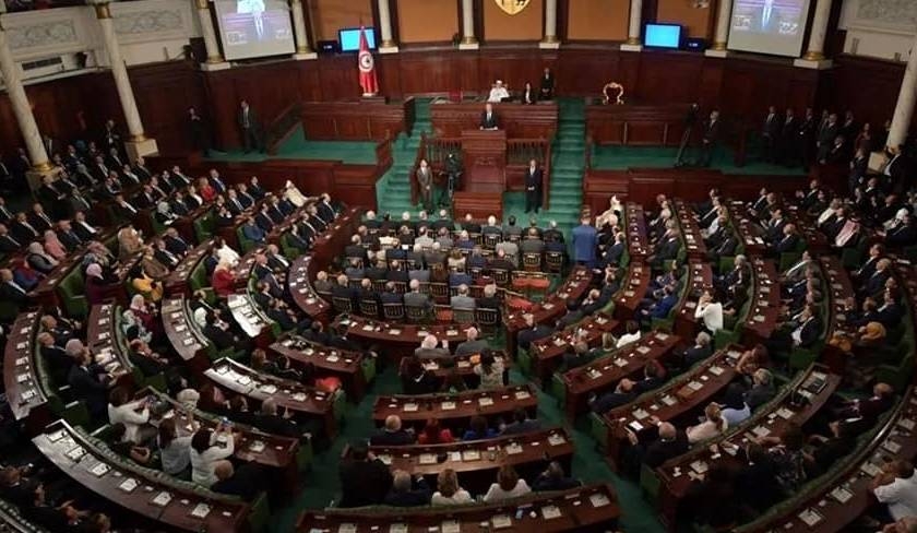 Dès le premier jour, le pouvoir exécutif humilie le pouvoir législatif