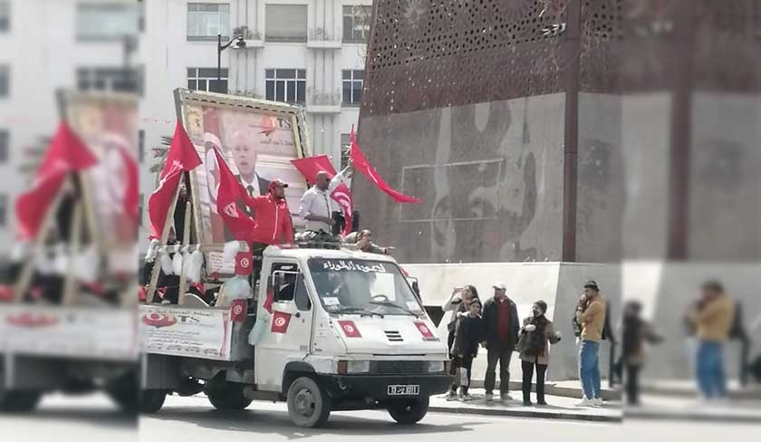 Photo du jour : l'immense portrait de Saïed monté sur une camionnette