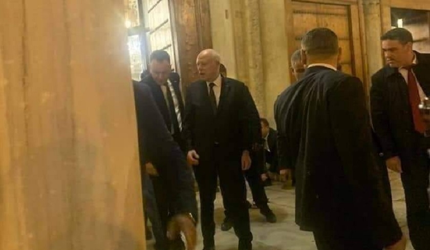 Une photo récente de Kaïs Saïed à la mosquée Anas Ibn Malek ? Le vrai du faux