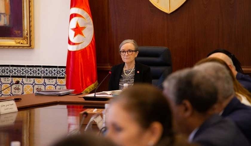 Après le décret 54, le gouvernement passe à la vitesse supérieure