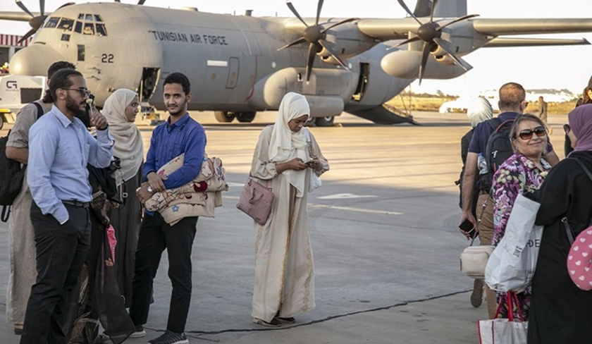 Ambassadeur de Tunisie au Soudan : lvacuation des Tunisiens par voie arienne tait dangereuse 