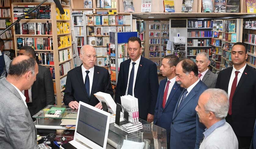 Depuis la librairie Al Kitab, Kaïs Saïed fustige ceux qui sont dans