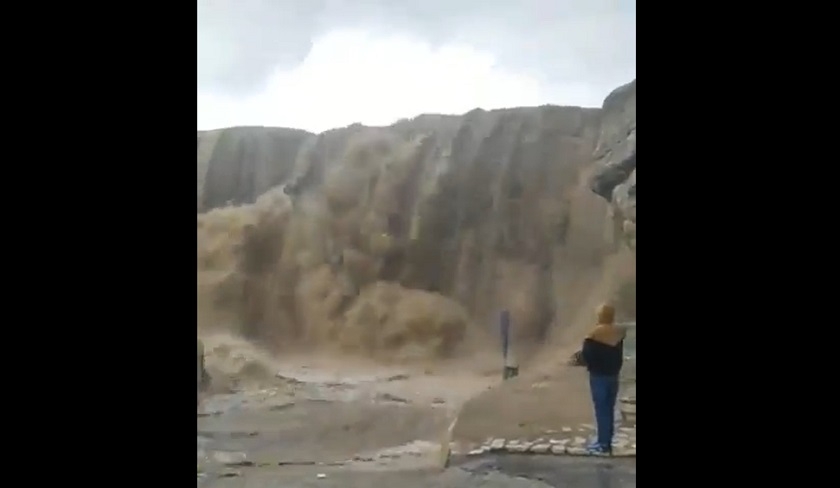 En vidéos – Les Tunisiens ravis qu’il pleuve enfin !

 