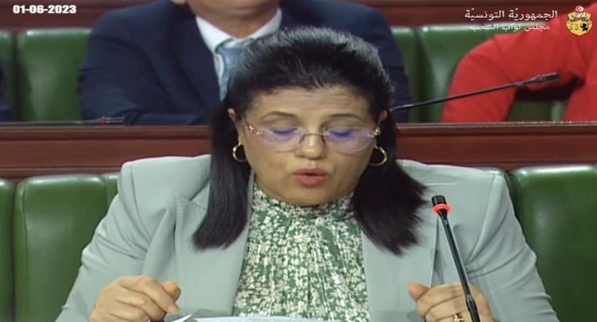 Sihem Nemsia : ne pas rembourser ses dettes extérieures, c’est déclarer la faillite de l’État !