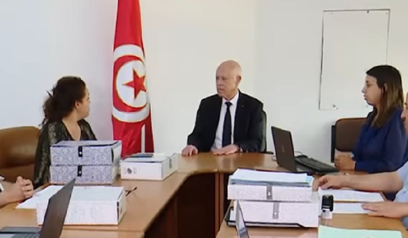 Se moque-t-on du président ?