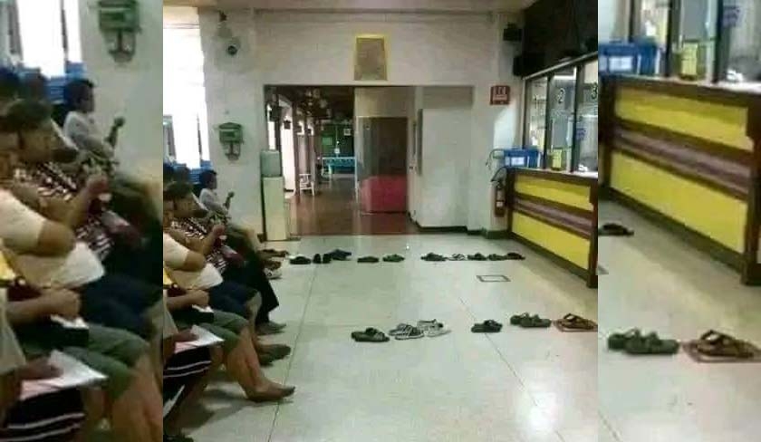 Placer ses chaussures pour faire la queue ? La scène ne se déroule pas à Gafsa