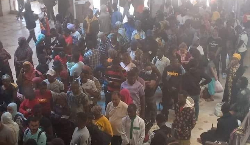 Vent de panique  Sfax : des migrants subsahariens prennent d'assaut la gare pour fuir la ville 
