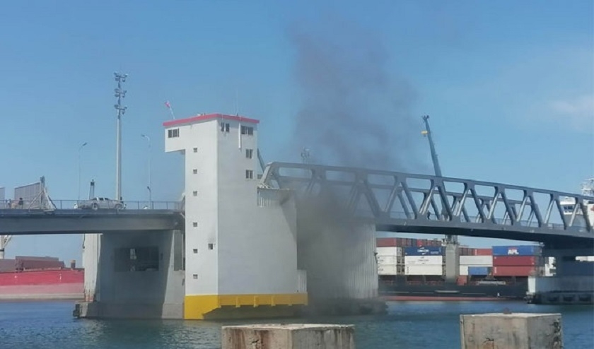 Incendie du pont de Bizerte : le ministère de l’Équipement ouvre une enquête
