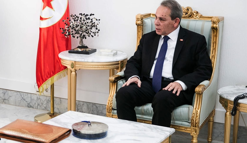 Assainissement de l'administration : Hachani signe les ordres de mission des commissions d'audit des recrutements